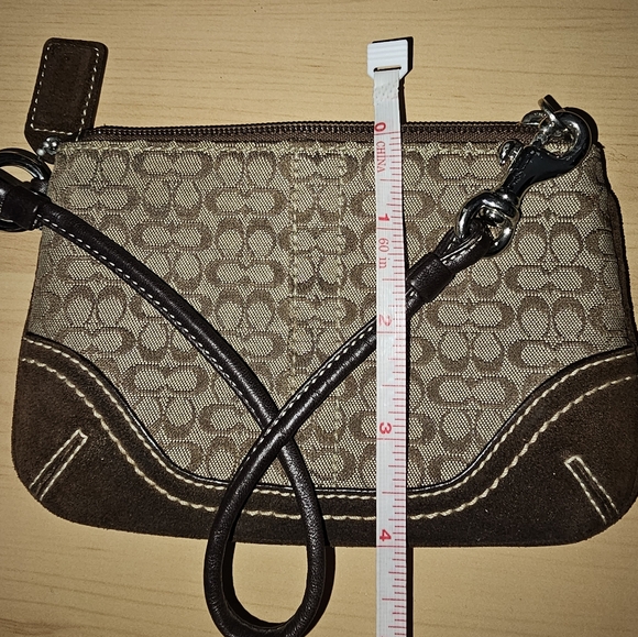 Coach wristlet in brown size 6x4 - Picture 6 of 6